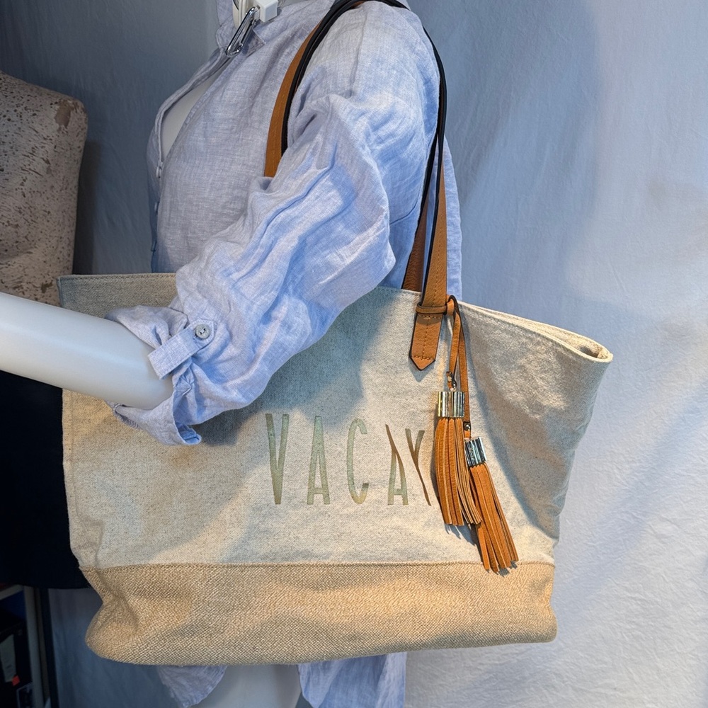 Canvas 'VACAY' Tote with Tan Leather Handles - Picture 4 of 14